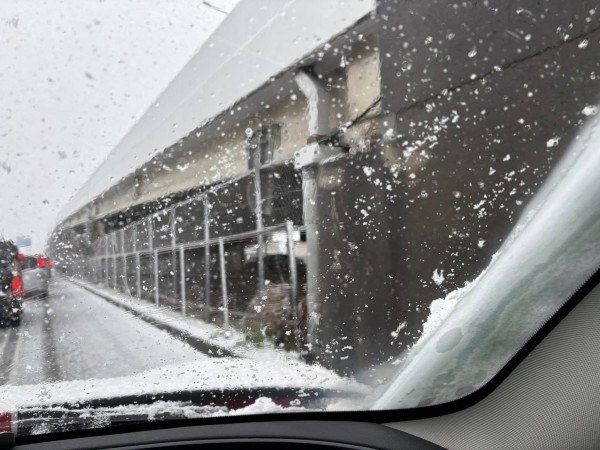 予想外の雪！お仕事出来ず・・・サムネイル
