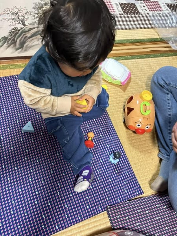 子供と犬。サムネイル